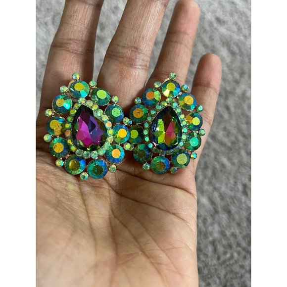 Clip on Aurora stud big rainbow earring teardrop rainbow vintage rhinestone - Picture 1 of 7